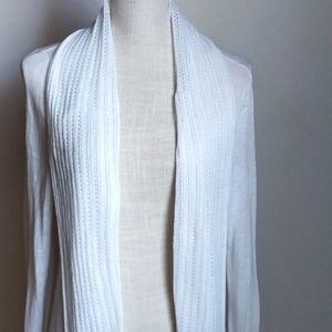 WHITE LINEN BLEND TOP by NURTURE LAMAZE M